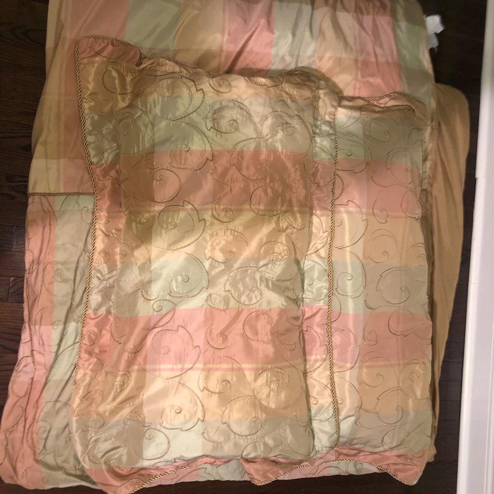 Comforter and pillows
